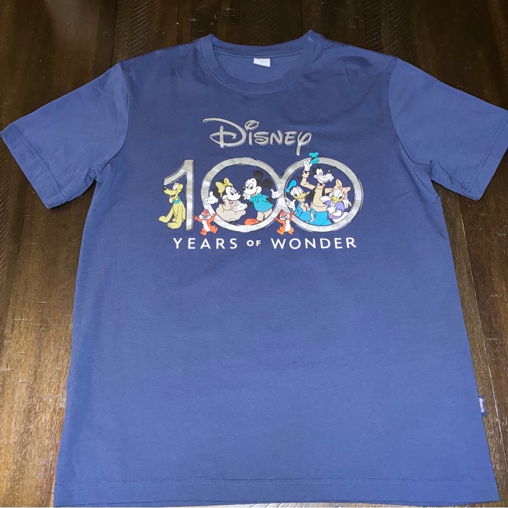 Disney 100 Years of Wonder T-Shirt Adult Medium Mickey Minnie Goofy Donald